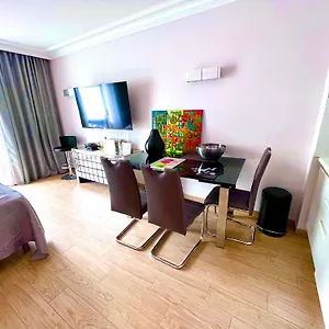New - Cosy & Nice In Palais Miramar Apartment